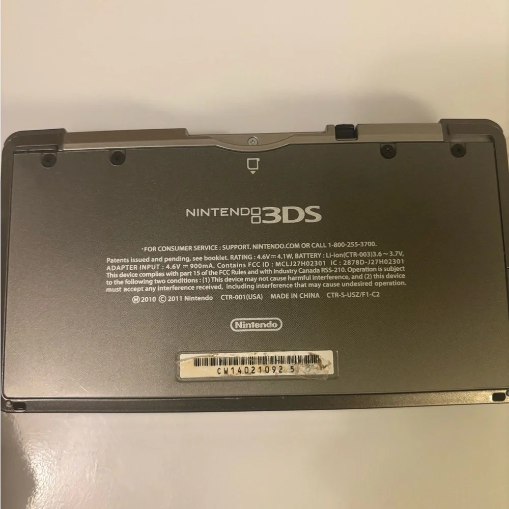 Nintendo 3DS in Black with Stylus and Charger